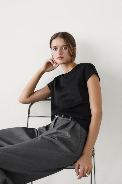 Massimo Dutti %100 merserize pamuklu kısa kollu t-shirt