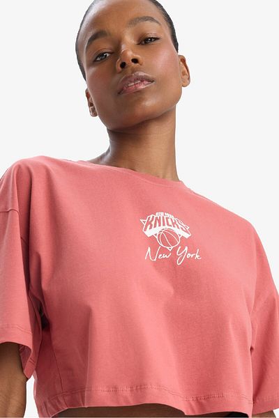 DeFacto DeFactoFit NBA New York Knicks Oversize Φαρδύ μπλουζάκι με κοντό μανίκι D8803AX25SP