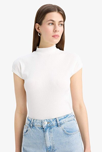 DeFacto Slim Fit Collar Basic Short Sleeve T-Shirt F0365Ax25Sp