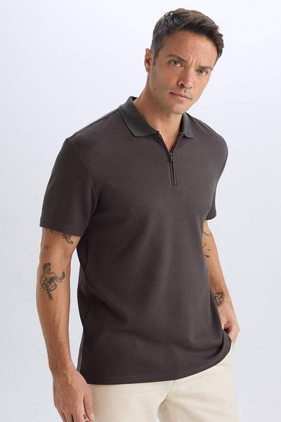 DeFacto Tricou cu mânecă scurtă texturat cu jumătate de fermoar cu gât polo cu croiala normală D7227AX25SP