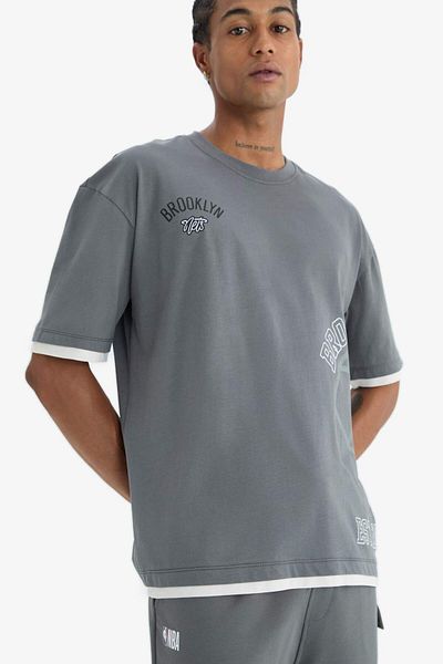 DeFacto DeFactoFit NBA Brooklyn Nets Oversize Φαρδύ μπλουζάκι με κοντό μανίκι D8610AX25SP