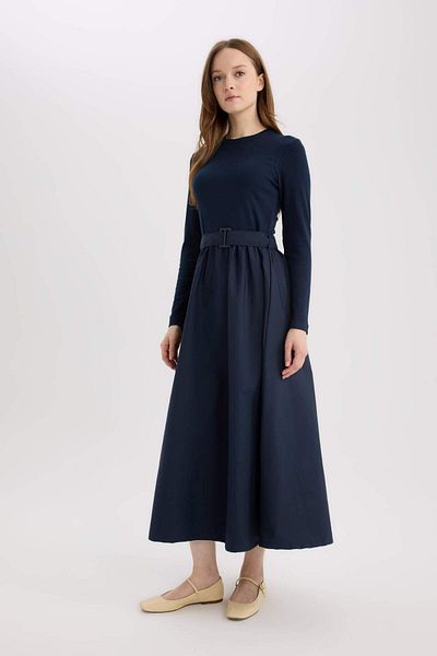 DeFacto Regular Fit Crew Neck Parachute Long Sleeve Maxi Hijab Dress E5916Ax25Sp