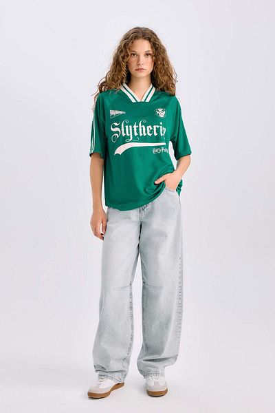 DeFacto Harry Potter Oversize Wide Fit V-Neck Printed Jersey Fabric Short Sleeve T-Shirt D9151Ax25Sm