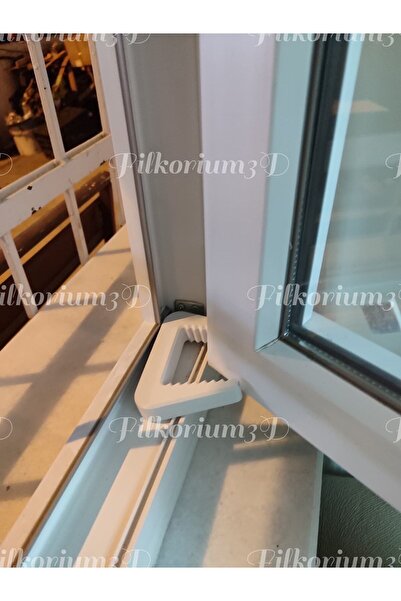 Filkorium3D Plastik Pencere Stoperi – Cam Kapanma Önleyici, Rüzgar Tutucu, Sabitleme Aparatı (1 ADET)