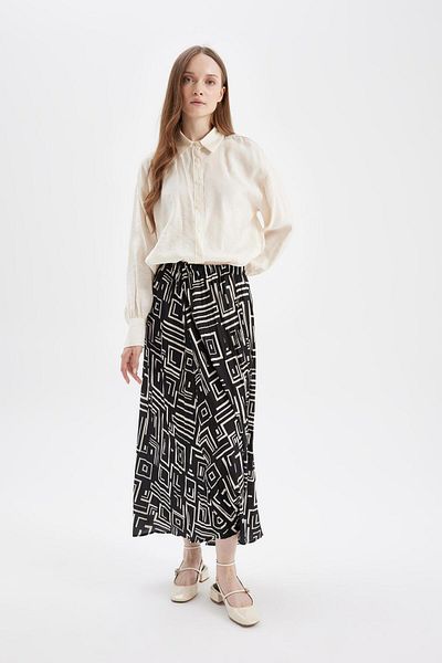 DeFacto Maxi-Hijab-Rock aus Satin mit Plissee-Muster D1352ax24hs