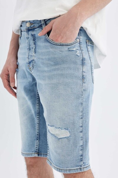 DeFacto Slim Fit Dar Kesim Jean Bermuda Şort C2696AX24SM