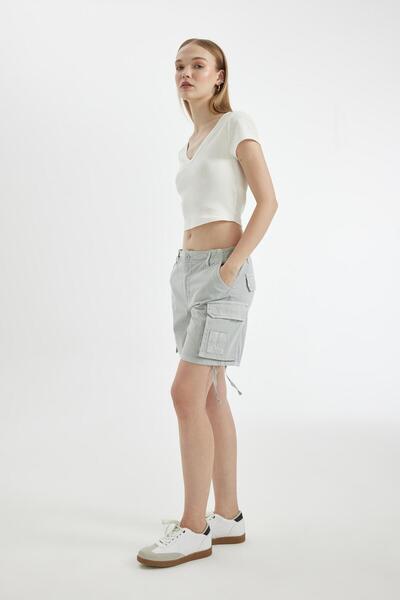 DeFacto Coool Regular Fit Normal Bel Kısa Paça Gabardin Şort D1006AX24SM