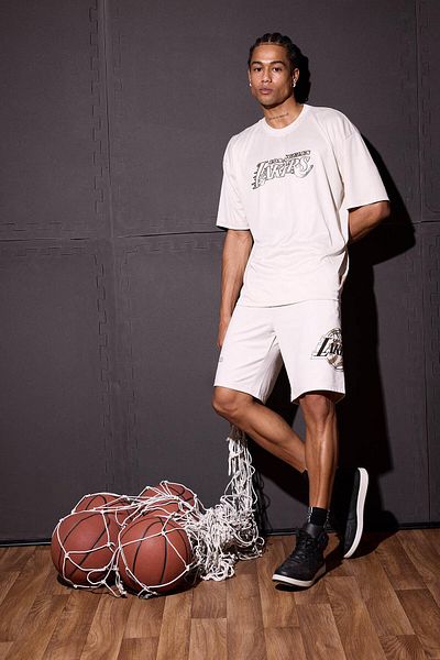 DeFacto Nba Los Angeles Lakers Standard Fit Short Leg Shorts E0368Ax25Sp