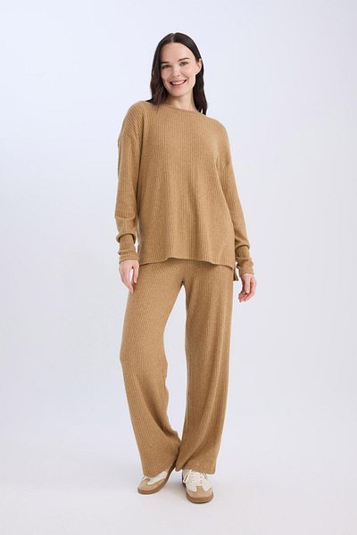DeFacto Traditional Flare Fit Straight Leg Ribbed Trousers - D6050Ax24Au