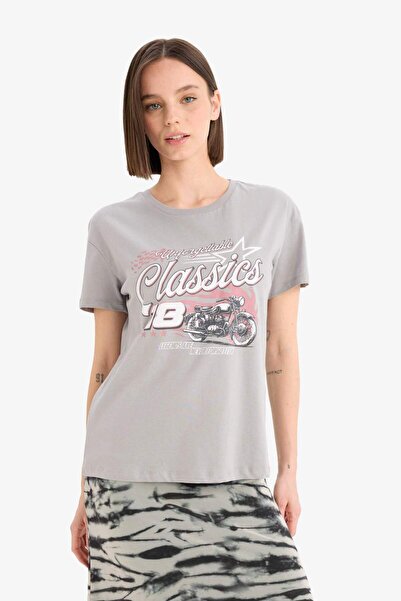 DeFacto Bedrucktes Kurzarm-T-Shirt mit normaler Passform und Rundhalsausschnitt D9601AX25SM