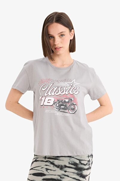 DeFacto Bedrucktes Kurzarm-T-Shirt mit normaler Passform und Rundhalsausschnitt D9601AX25SM