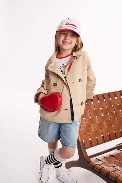 DeFacto Kurzer Trenchcoat mit normaler Passform und Knöpfen D6938a825sp