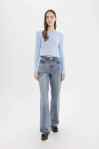 DeFacto Slim Fit Slim Fit трикотажна жилетка с кръгло деколте E4613Ax
