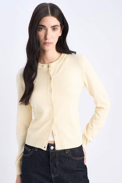 DeFacto Regular Fit Crew Neck Basic Plain Knitwear Cardigan D6282Ax25Sp