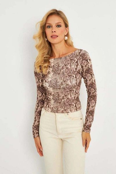 modamtn    Women's Long Sleeve Snake Full Back Low-Cut Crepe Fabric Blouse