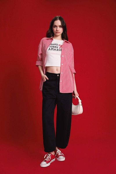 DeFacto Valentinstag-Oversize-Langarmshirt aus Popeline mit breiter Passform und Streifen E2205ax25sp