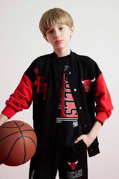 DeFacto Băieți NBA Chicago Bulls Cardigan Bomber cu Guler și Închidere Snap, Impresionant pe Spate D9556A825SP