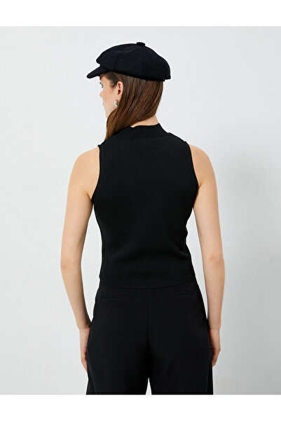 Koton Triko Atlet Yarım Balıkçı Yaka