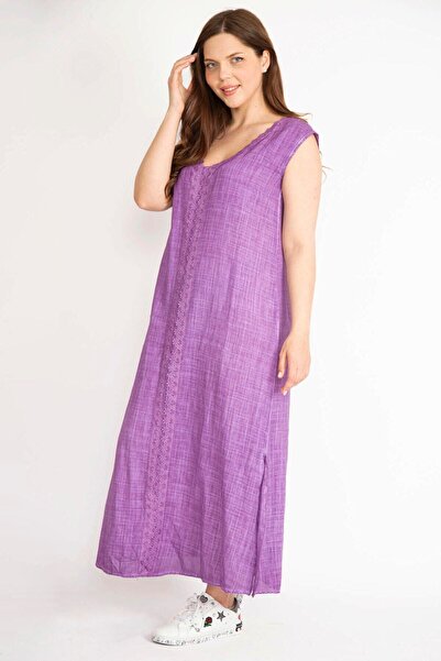 Şans Women's Lilac Plus Size Lace Detailed V-Neck Side Slit Linen Dress 65n36357