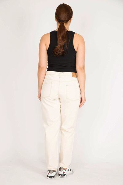 Şans Women's Ecru Large Size 5 Pocket Jeans 65n35980