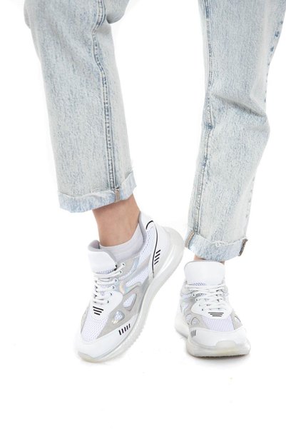 Mubiano 106-B White Women's Sports Shoes & Sneakers