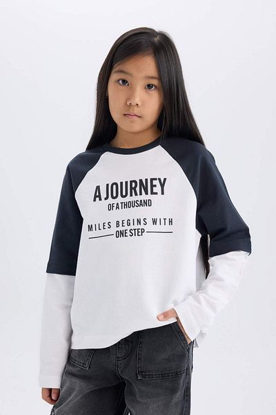 DeFacto Übergroßes, weit geschnittenes, langärmliges T-Shirt mit Rundhalsausschnitt für Mädchen D9443A825SP