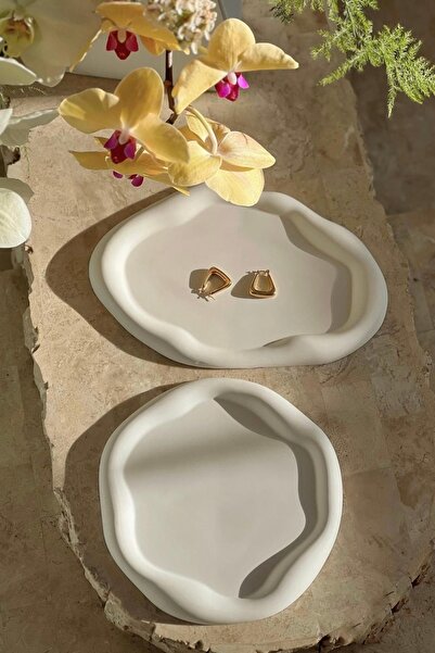 Mandalin Art Studio Cloud-Looking Round and Oval 2-Piece Decorative Plate | W...