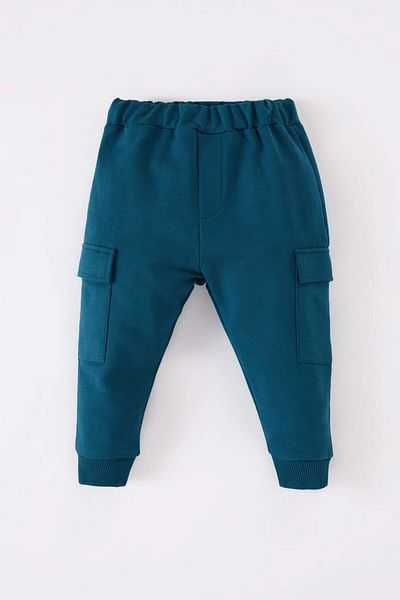 DeFacto 2-teiliges Set für Babys, Jungen, bedrucktes Sweatshirt mit Rundhalsausschnitt und elastischem Bund, Cargo-Taschen-Jogginghose D7663A