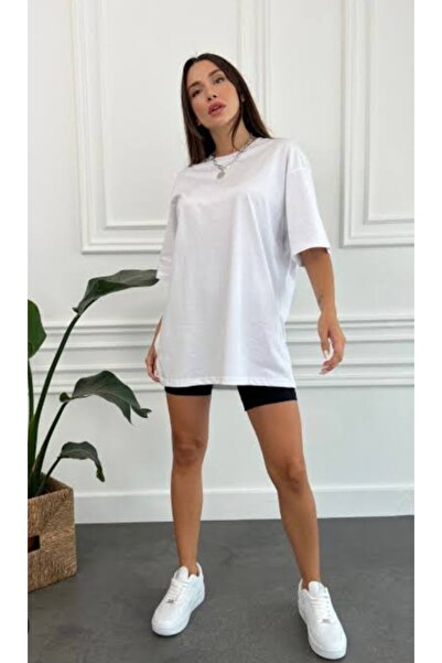 Akgül Kadın Oversize Beyaz T-Shirt – Bisiklet Yaka – Basic Rahat Kesim