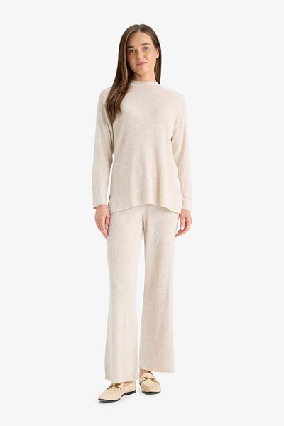 DeFacto Knitwear Trousers Regular Fit Basic Straight Elastic Waist Straight Leg D6912Ax24Wn