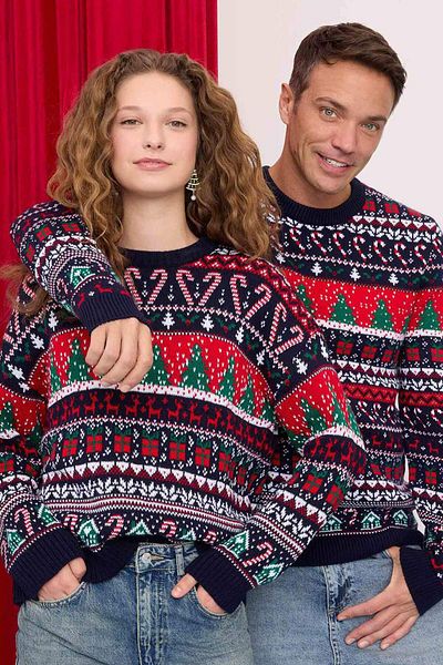 DeFacto Pulover tricot cu decolteu cu tematică de Anul Nou, potrivit standard D5485AX24WN