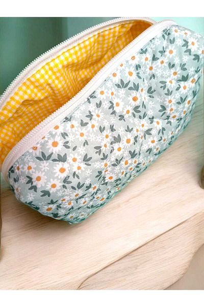 nartella Daisy Patterned Quilted Large Volume Makeup and Cosmetic Bag – Cotton Blossom Series