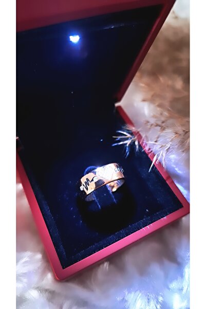 Serenity حلقة فولاذية على شكل قلب في صندوق مضيء