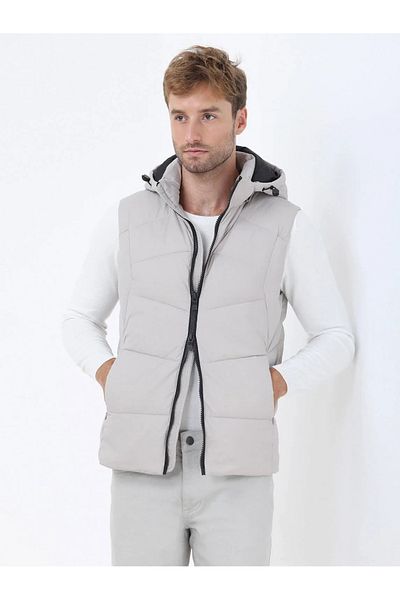 Kip Vestă sport casual țesută cu glugă Stone Regular Fit