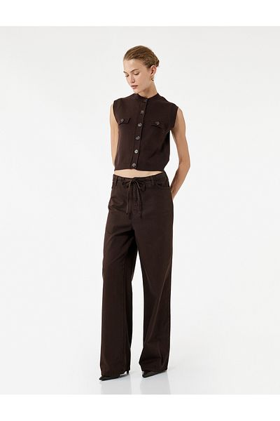 Koton Sleeveless Crew Neck Viscose Blended Buttoned Knitwear Vest