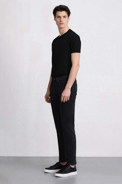 DeFacto Sergio Regular Fit Regular Fit Pantaloni de jeans cu picior cu tub cu talie normală V0793az24wn