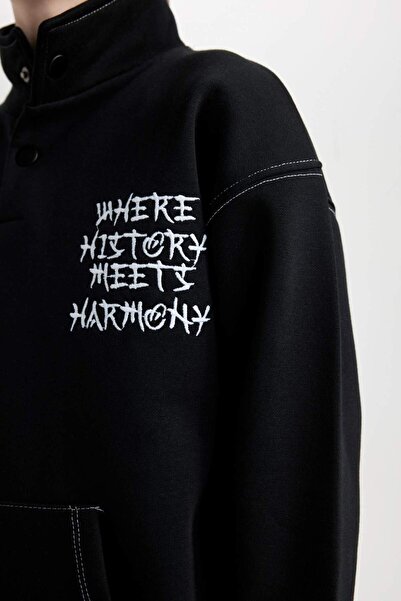DeFacto Erkek Çocuk Siyah Oversize Geniş Kalıp Balıkçı Yaka Baskılı Sweatshirt D5676A824WN