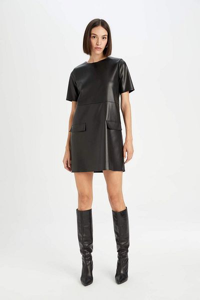 DeFacto Rochie mini cu mânecă scurtă din piele artificială, cu decolteu rotund, E1012AX24WN