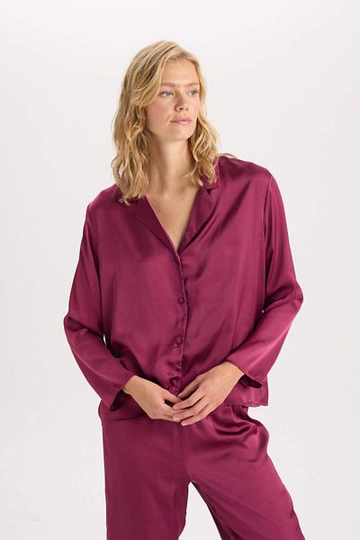DeFacto Pyjama-Anzug Basic Plain Satin Langarm-Oberteil mit elastischem Bund unten – Fall in Love D6940AX24AU