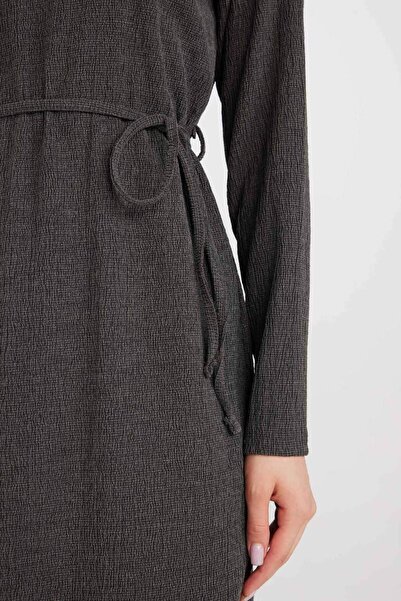 DeFacto Regular Fit Bürümcük Uzun Kollu Midi Elbise D5024AX24AU