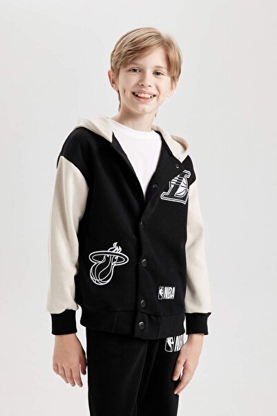 DeFacto Erkek Çocuk NBA Current Teams Kapüşonlu Çıtçıt Kapamalı Hırka D3118A824WN