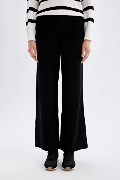 DeFacto Triko Pantolon Flare Fit Geniş Paça Basic Düz Beli Lastikli T8004AZ24WN