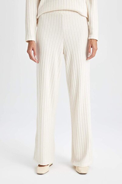 DeFacto Wide Leg Geniş Paça Eşofman Altı Normal Bel Fitilli Kaşkorse Kumaş Basic Düz B2405AX24AU