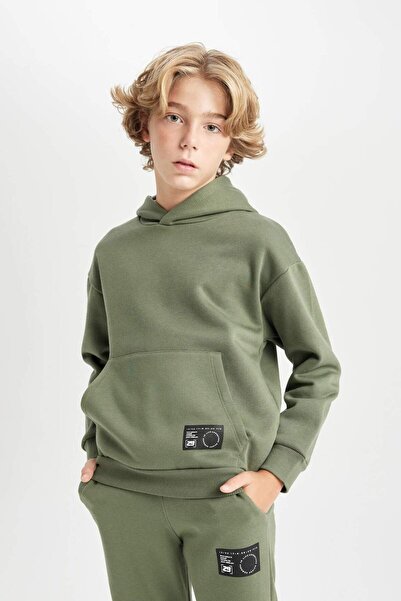 DeFacto Erkek Çocuk Oversize Geniş Kalıp Kapüşonlu Cepli Okul Sweatshirt D1646A824AU