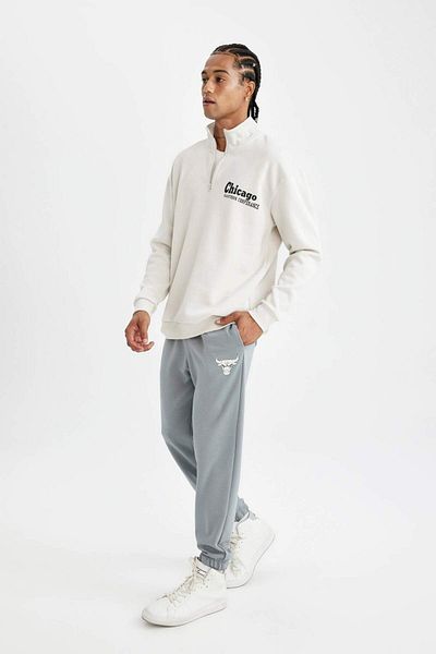 DeFacto Pantaloni de sport pentru bărbați Nba Chicago Bulls, gri, cu croiala normală, cu buzunare Skuba Diver Fabric Jogger D2571ax24au