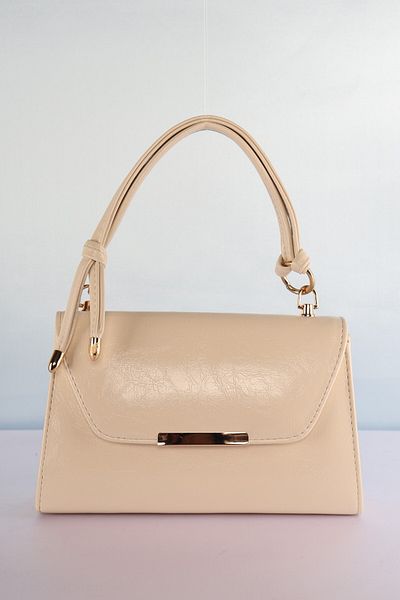 weem bag Elysara EB0602 | Чанта тип клъч от намачкана лачена кожа