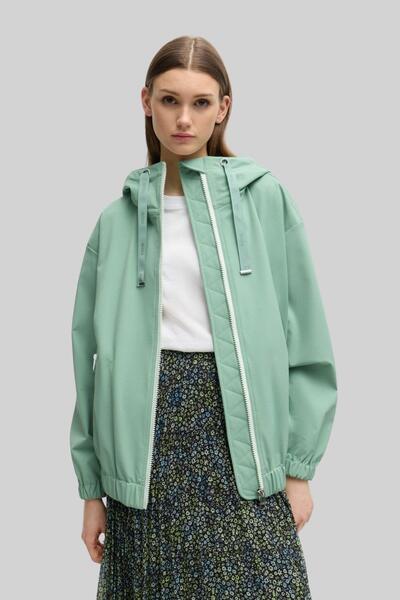 BOSS Kadın Su Tutmayan Esnek Kumaştan Rahat Kesim Kapüşonlu Ceket Çok Renkli 968