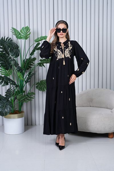 Chef d'atelier Women's Embroidered Tassel Plus Size Hijab Dress