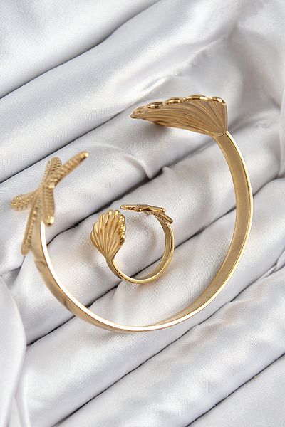 Clariss Brass Oyster and Starfish Model Gold Color Bracelet Ring Set