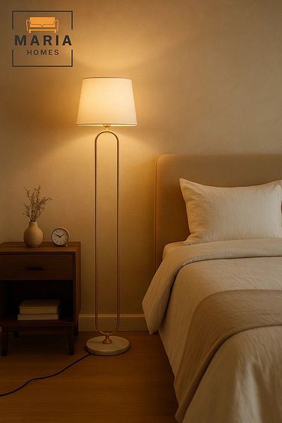 MARIA HOMES مصباح أرضي أبيض أنيق بإطار ذهبي
